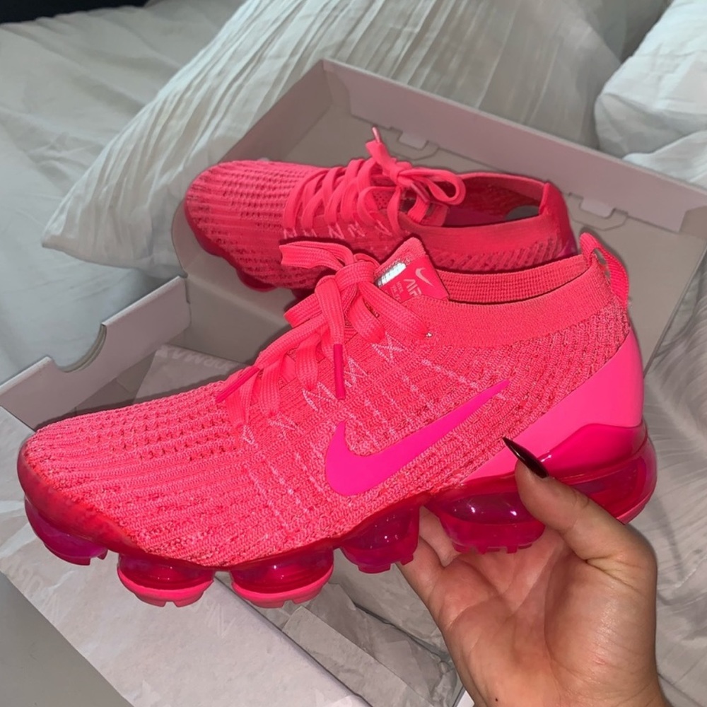 ISO Digital Pink Vapormax Sz 10,10.5,11